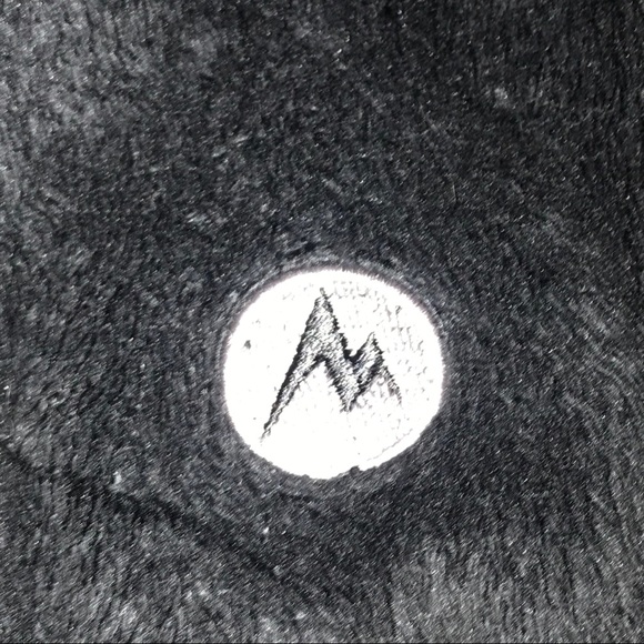 Women’s Marmot Black Furry Jacket, Size La… - Picture 7 of 8